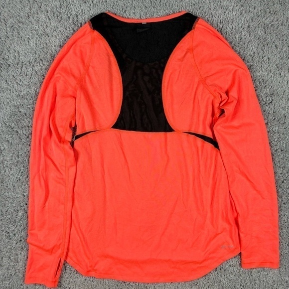 Nike Shirt Womens Medium Fitted Drifit Activewear Thumb Holes Sheer Panels - Picture 4 of 4
